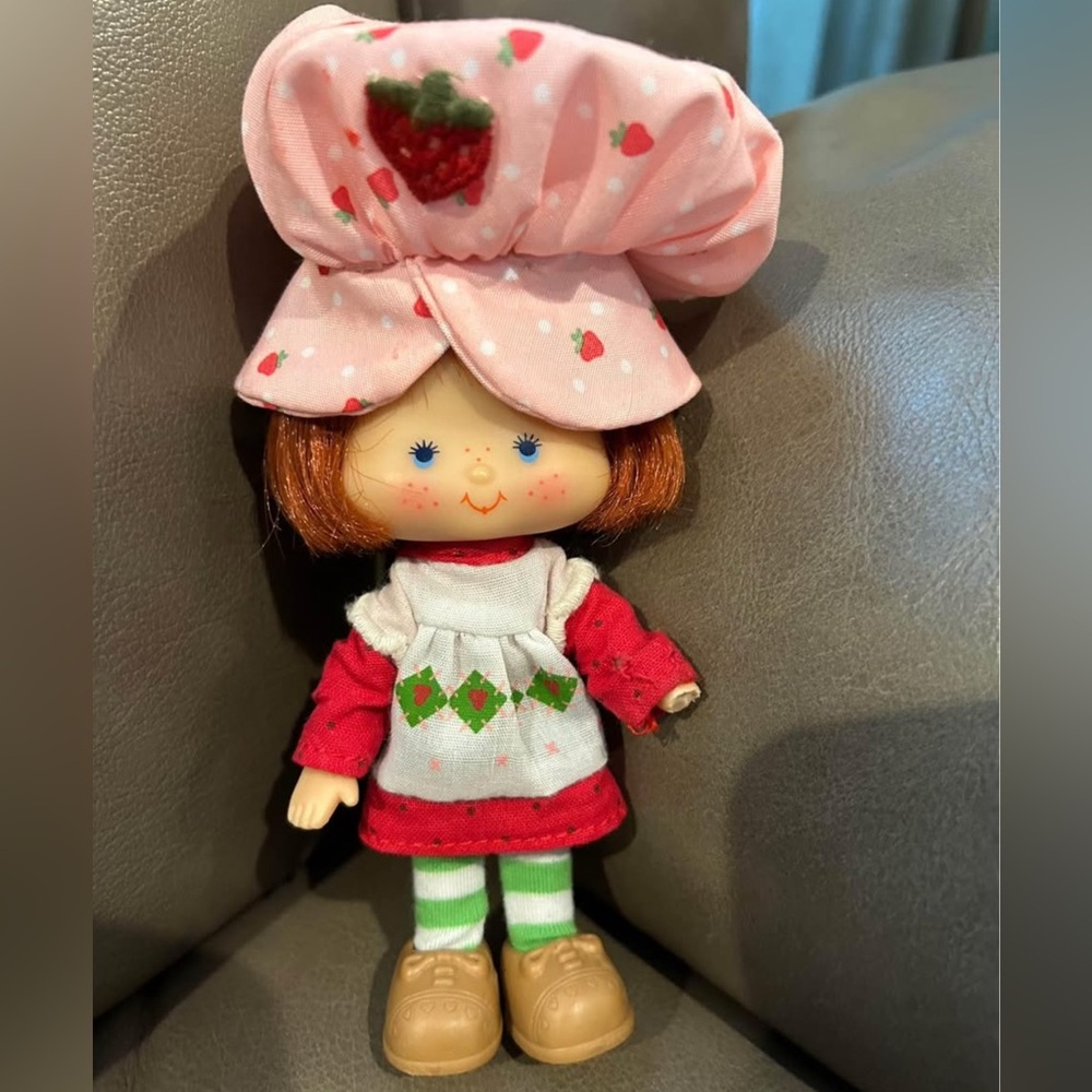 Strawberry Shortcake 35th Birthday 2015 Anniversary Edition Classic Doll